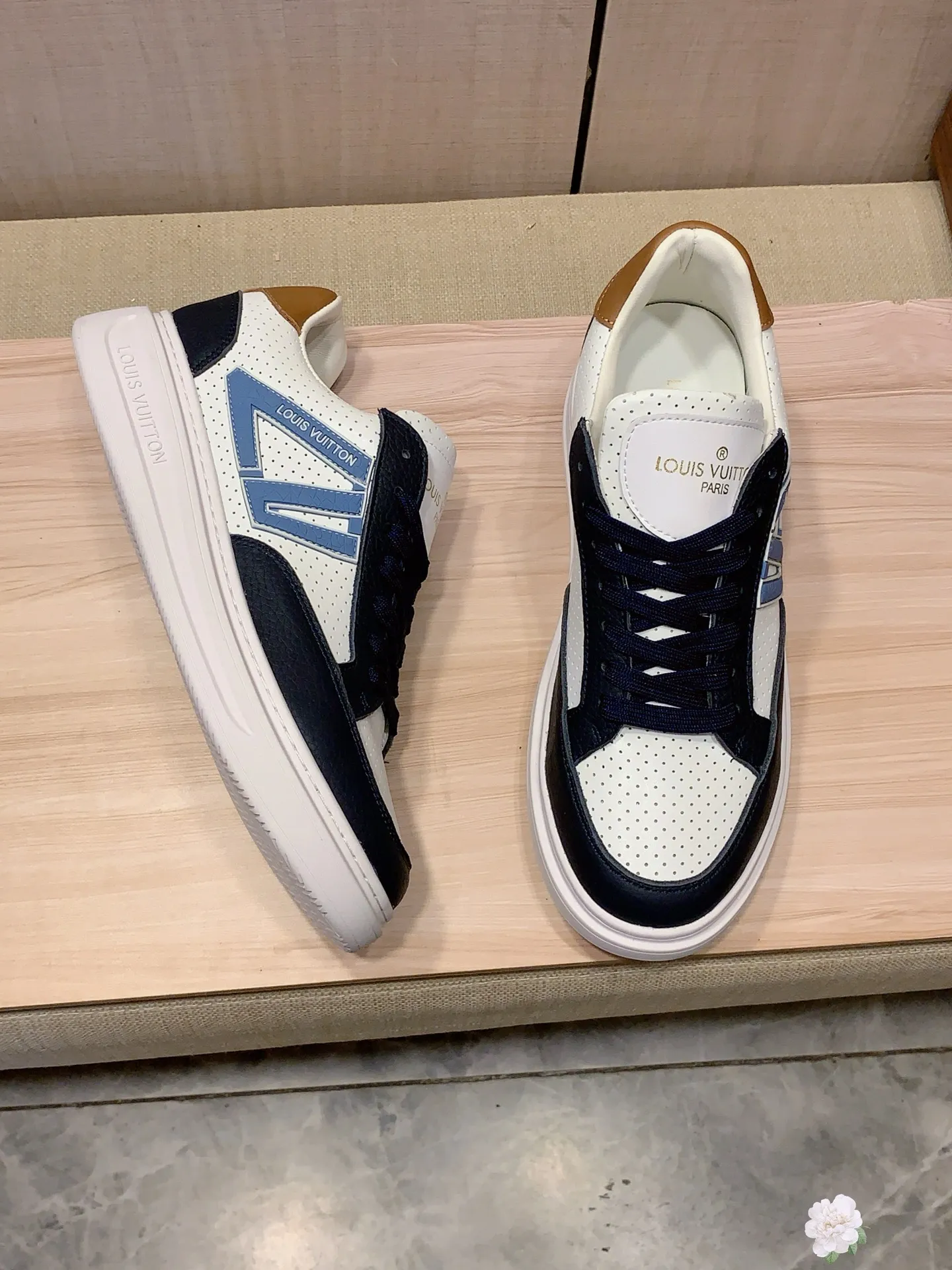 Men's Men's Shoes 💰420💰💰🎩🎩[Lightning][Lightning] "Lv*" The latest and most popular casual shoes, top brands [Seduce] Luxury ~ Purchasing Agency, Top ~ Quality. [Strong] The upper is made of imported breathable cowhide with material ➕ breathable sheepskin feet (•) and fine workmanship. Original stylish and stylish soft rubber wear-resistant and non-slip outsole, light and comfortable on the feet, the real thing looks better when taken in real life, 413: code: 38-44, 6️⃣ colors selected